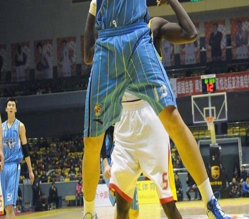 杜兰特34+5+7的华丽数据背后，火箭为何仍输给独行侠