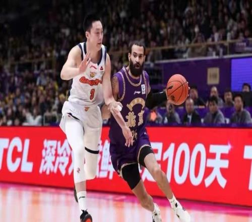 廣東隊大勝北控卻收壞消息，胡明軒被杜鋒怒噴，焦泊喬成最大番薯