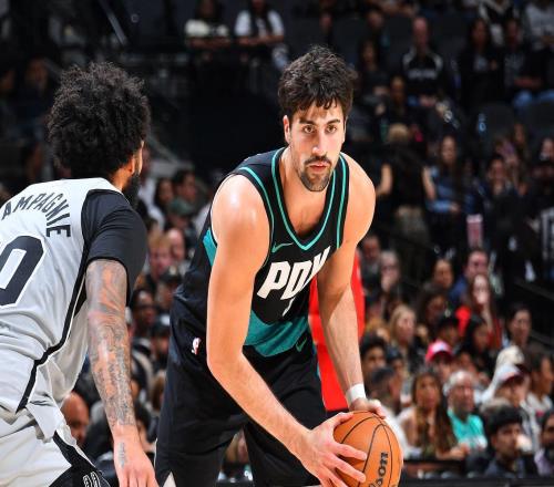 轟29+11+10！24歲開拓者新王創(chuàng)神跡：比肩詹皇喬丹，劍指全明星