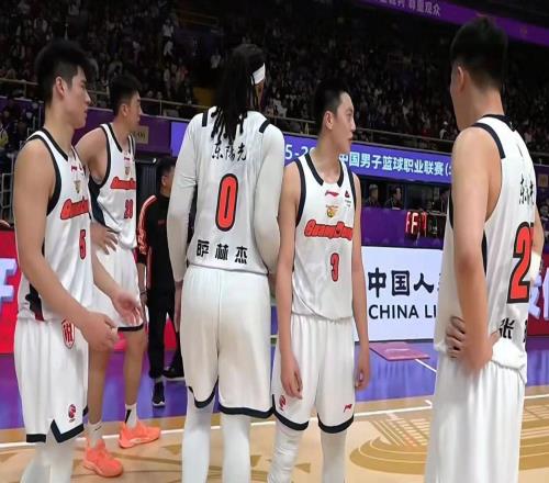 CBA排名更新！廣廈雙殺北京，廣東力克北控，上海險(xiǎn)勝浙江！