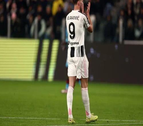 米体丨米兰、巴萨、拜仁三方角逐