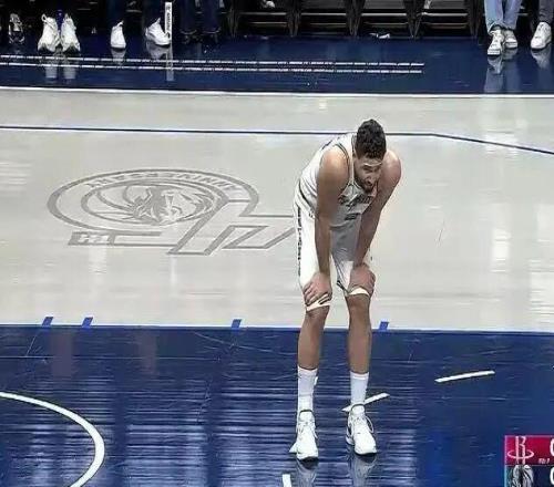 浓眉这么凶吗...26+12+5帽大败KD，你说用他换库明加