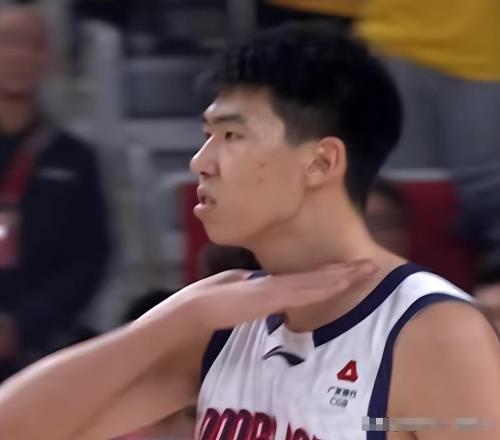 深夜11點！CBA開出罰單，徐昕被罰款，球迷：罰得對，但雙標了