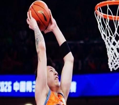 北汽憾負(fù)廣廈曾凡博四分太拉，王非評價一針見血，張鎮(zhèn)麟無辜中招