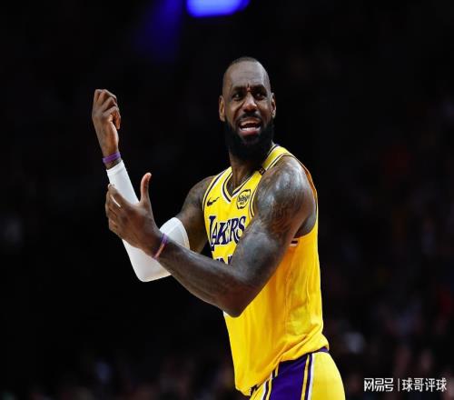 詹姆斯揭秘！湖人戰(zhàn)勝灰熊的驚人秘訣曝光！