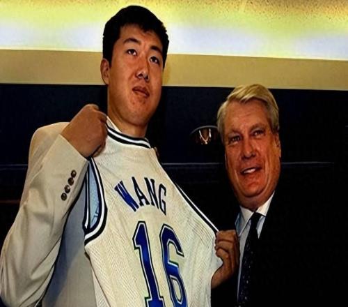 8位中國球員在NBA首秀數(shù)據(jù)如何姚明沒得分，楊瀚森2分，大郅呢