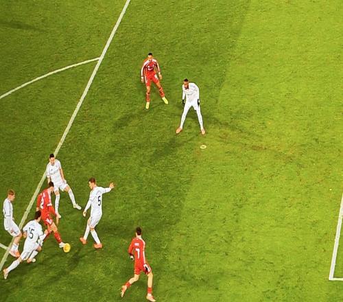 這是同一幀嗎半自動(dòng)越位顯示維爾茨進(jìn)球不越位引發(fā)爭(zhēng)議