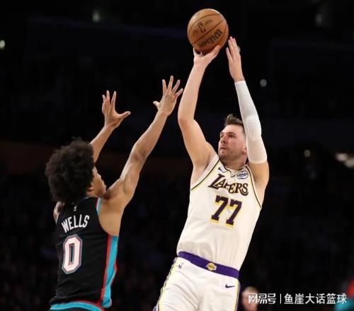 NBA最新排名出爐！湖人升至第3，衛(wèi)冕冠軍兩隊大爆冷，勇士被甩開