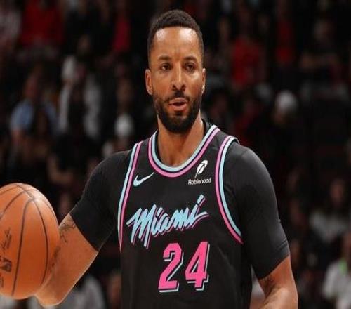 命中9記三分！鮑威爾：說實話就是閱讀比賽當(dāng)時的手感非常好