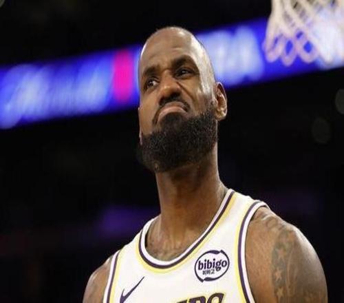 詹姆斯：我是個(gè)全面的球員總會(huì)盡己所能幫助球隊(duì)