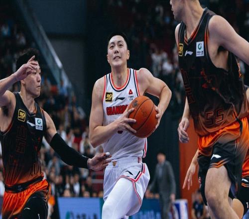 张镇麟单防MVP，王哲林PK胡金秋，胡明轩阻击吴前，CBA再战三场