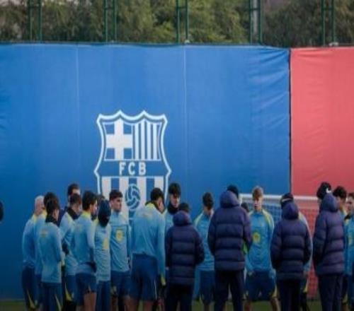 每体：巴萨将在周一前往沙特，阿劳霍可能会随队