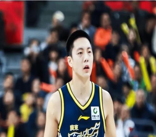 约克超远压哨三分绝杀，浙江稠州赢得精彩，广东男篮输得不冤