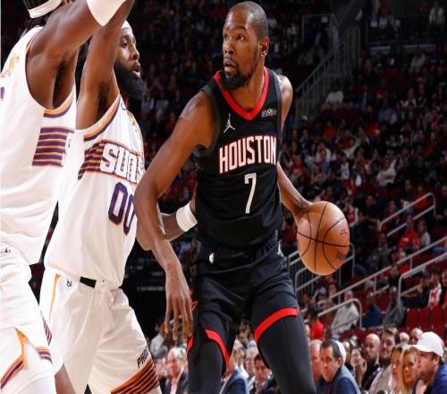 KD三分准绝杀登热搜！死神霸气手势太燃赛后示爱火箭全场高呼MVP