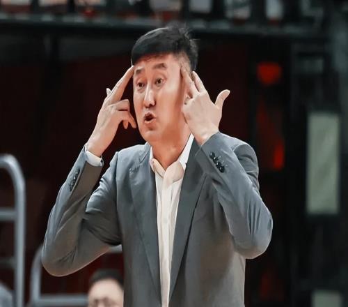 輸浙江發(fā)布會！杜鋒直指領(lǐng)先后松懈，不滿籃板，親承給足小將鍛煉