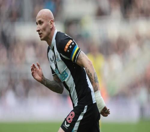 谢尔维：刚到土耳其时，为消磨时间常常一次吃三到四片安眠药