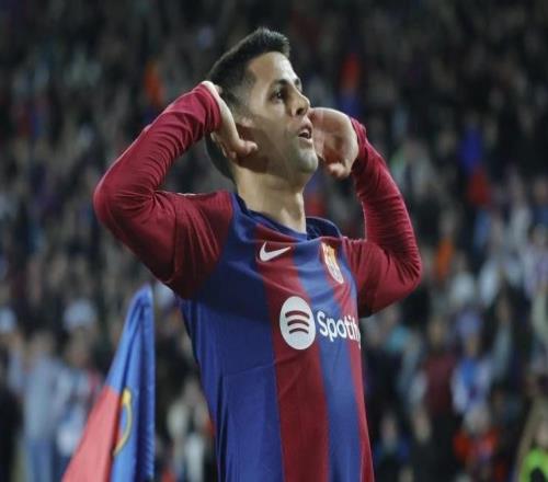 世體：球員身邊人士稱坎塞洛將加盟巴薩