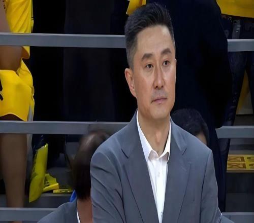 昨日重现！约克3分球“绝杀”广东队球迷：杜锋太迷恋1人了