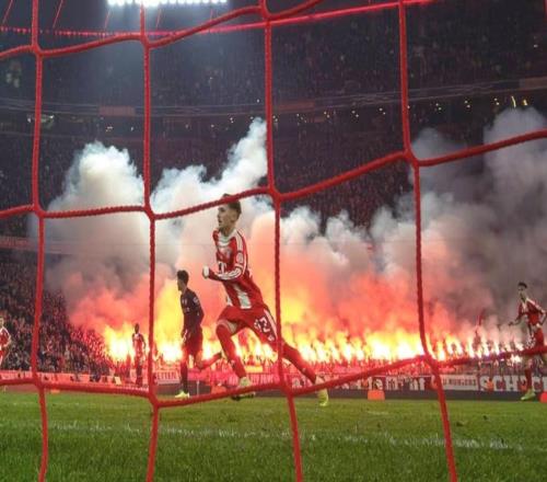 考慮下場(chǎng)歐冠關(guān)閉南看臺(tái)，德雷森：放煙火的球迷在傷害俱樂(lè)部