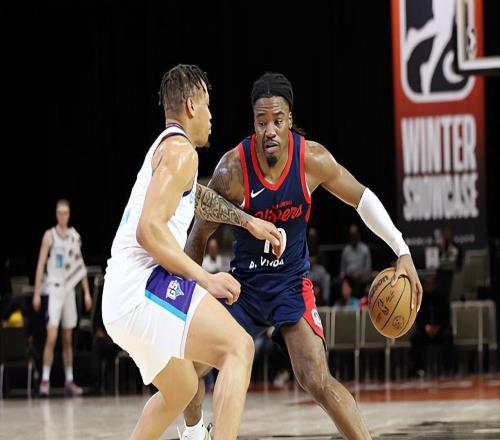 难得打出一场不错的比赛，快船二队侧翼新秀能否保持水准呢