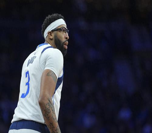 菜鸡互啄！浓眉19分16板2助2帽仍该批难怪老鹰拒绝用状元交易你