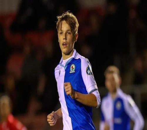 郵報(bào)：阿森納正與布萊克本流浪者就17歲前鋒蒂容進(jìn)行談判