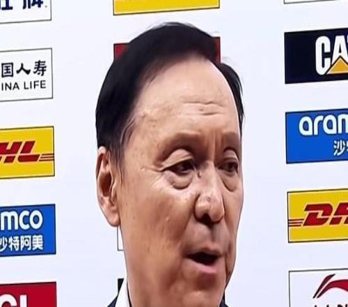 完全不设防！末节10分钟丢40分，45岁少帅，把8强队带到了倒数第4