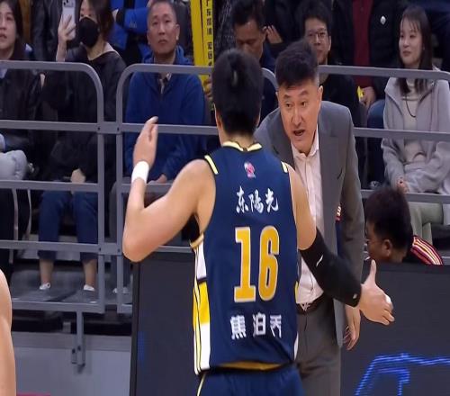 机会来了！CBA“冠军锋线”被广东队看中，朱芳雨将重金挖走