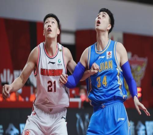 曝广东宏远锋线大将赛季报销！仅打了一场比赛，本以为能兑现天赋