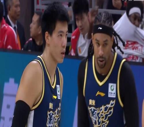 CBA最新排名出爐，廣東隊(duì)穩(wěn)居第二，青島隊(duì)連敗掉出第一梯隊(duì)