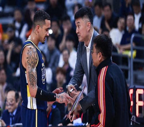 5分險(xiǎn)勝深圳！徐杰、薩林杰立功，杜潤(rùn)旺復(fù)出5中4，胡明軒低迷