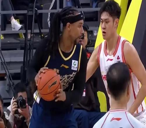 闹大了！广东队被恶意侮辱，官方亲自道歉