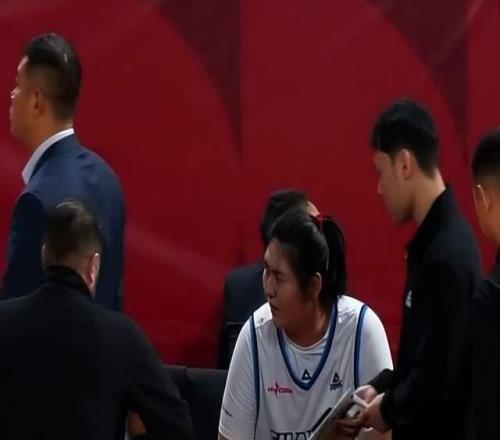 山東女籃慘敗山西隊(duì)，張子宇正負(fù)值最低拖累球隊(duì)，宮魯鳴看走眼了