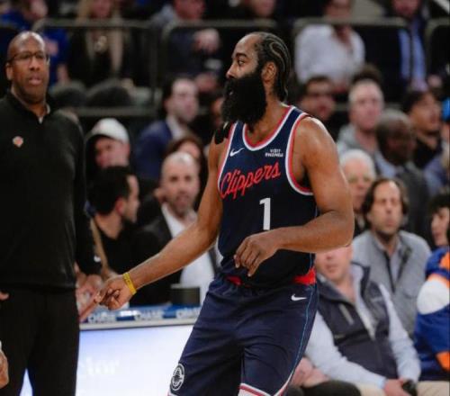 快船111123尼克斯！可怕的不是輸球，是哈登倫納德發(fā)生兩大變化