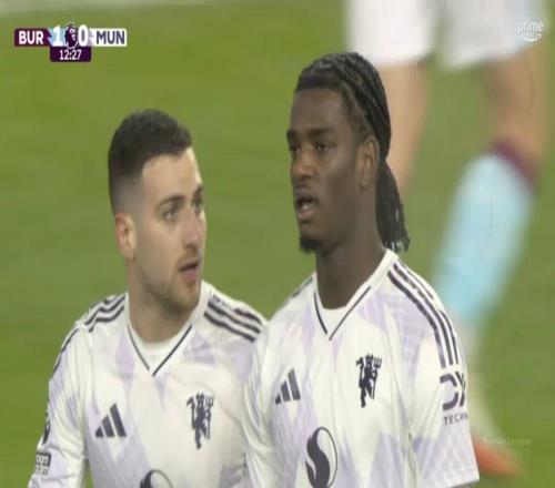 英超3連平！曼聯(lián)22戰(zhàn)平保級(jí)隊(duì)：謝什科梅開(kāi)二度海文倒霉蛋