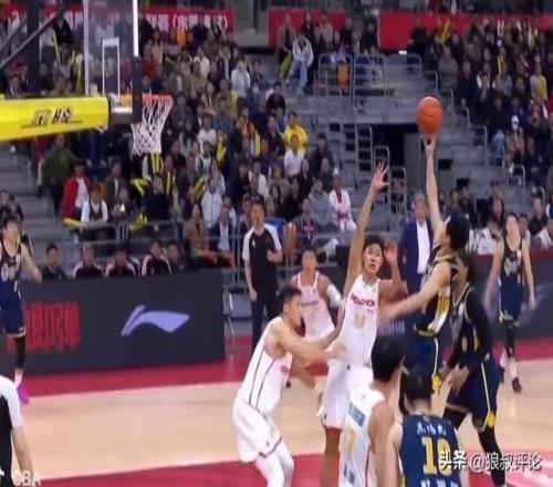 廣東5分險勝深圳引熱議！徐杰關(guān)鍵拋投殺死比賽引媒體人狂贊