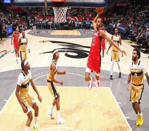 兩戰(zhàn)77+13三分！墨菲頂級3D屬性令人垂涎鵜鶘視為非賣品扎心勇士