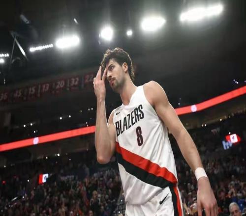 开拓者惜败尼克斯阿夫迪亚砍25数据亮眼伤退留阴影