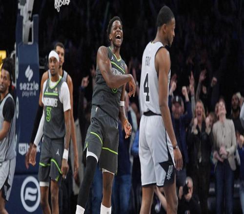 19分大逆轉(zhuǎn)，愛德華茲準(zhǔn)絕殺！森林狼對(duì)陣馬刺5連勝化身文班克星