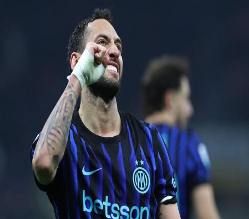 意天空：恰爾汗奧盧小腿肌肉疲勞，未來(lái)幾天接受檢查