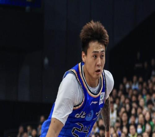 許利民：趙睿的復(fù)出時間大概在2月，我們不想為了成績讓他冒險