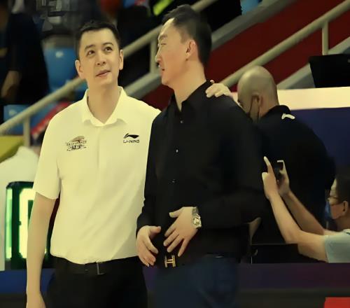 師兄弟對決郭士強(qiáng)現(xiàn)場選拔人才！楊鳴信心十足，劉維偉如何應(yīng)對