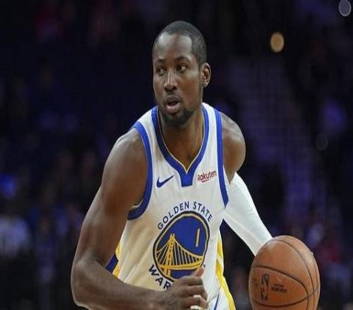 曝湖人密切關注庫明加的交易動向去年休賽期曾向勇士詢價