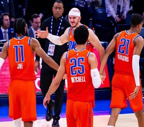 雷霆VS馬刺前瞻：西部第一PK西部第二，馬刺橫掃雷霆避免被四殺