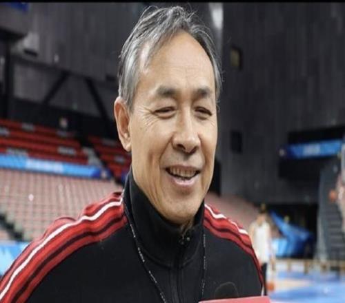 許利民：關(guān)于上一場的問題全隊(duì)已達(dá)成共識，今天訓(xùn)練氛圍很好