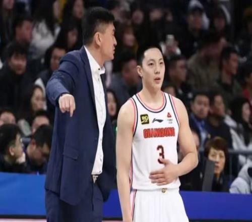 廣東隊唯一600萬頂薪球員，胡明軒場均只有7分，還不如打替補(bǔ)