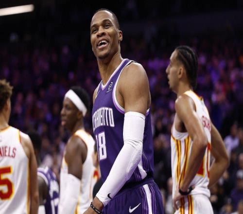 承認(rèn)了，威斯布魯克帶領(lǐng)國(guó)王隊(duì)大勝湖人隊(duì)后承認(rèn)，很享受打老東家