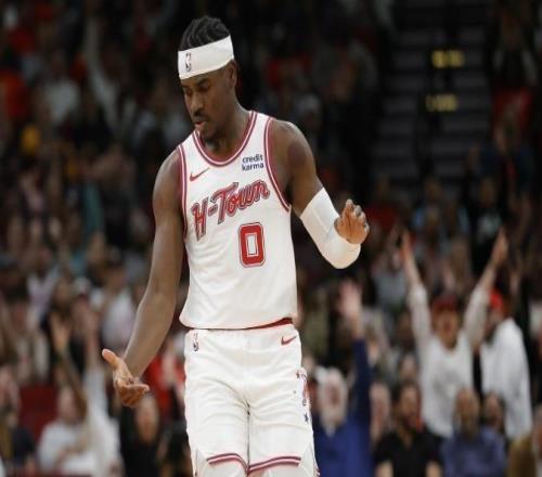 火箭首發(fā)變陣！29歲射手遭棄用，底薪大閘重回先發(fā)，效果立竿見影