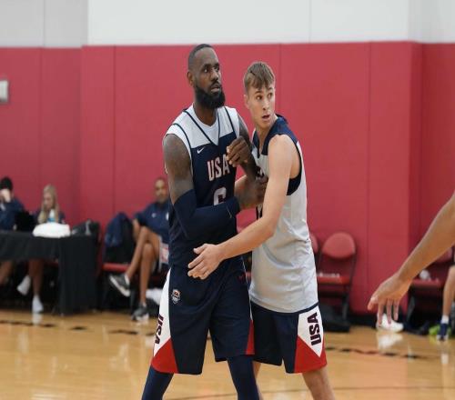 帕金斯：弗拉格是少點(diǎn)運(yùn)動(dòng)天賦的白詹姆斯杰弗森：他是沒(méi)胡子的哈登