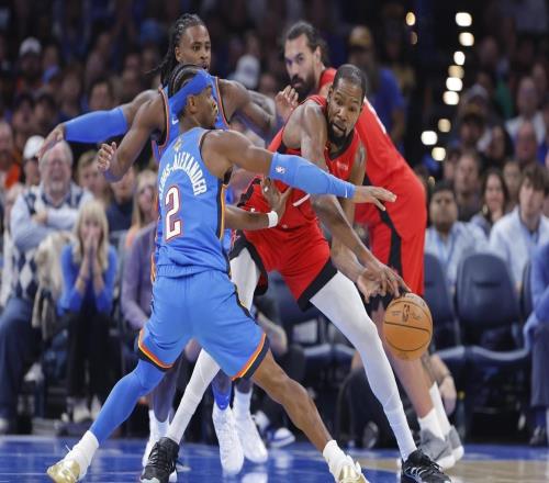 執(zhí)著于三分火箭變陣釀苦果！31歲明星中鋒遭雪藏，烏度卡用錯人